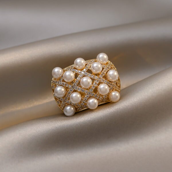 Copper Zircon Pearl Niche Design Ring Personalized And Exaggerated