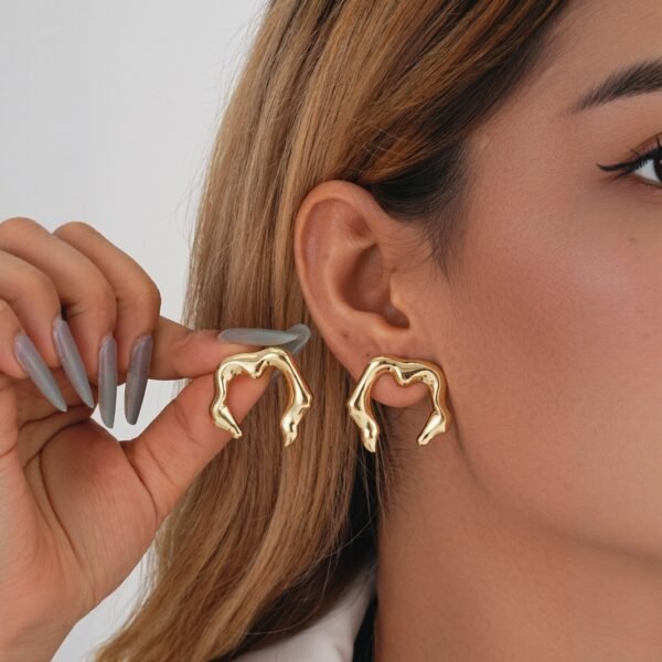 Ladies' Geometric Irregular Light Luxury Retro Niche Earrings