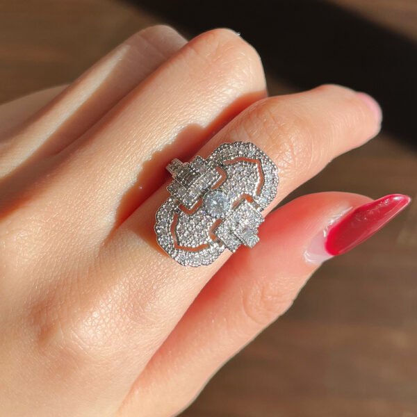 Unique Shape Full Rhinestone Zircon Ring