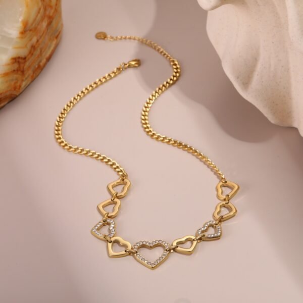Geometric Heart-shaped Titanium Steel Necklace Clavicle Chain