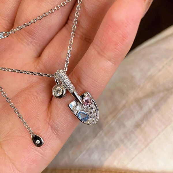 Inlaid Gradient Rhinestone Shovel Necklace