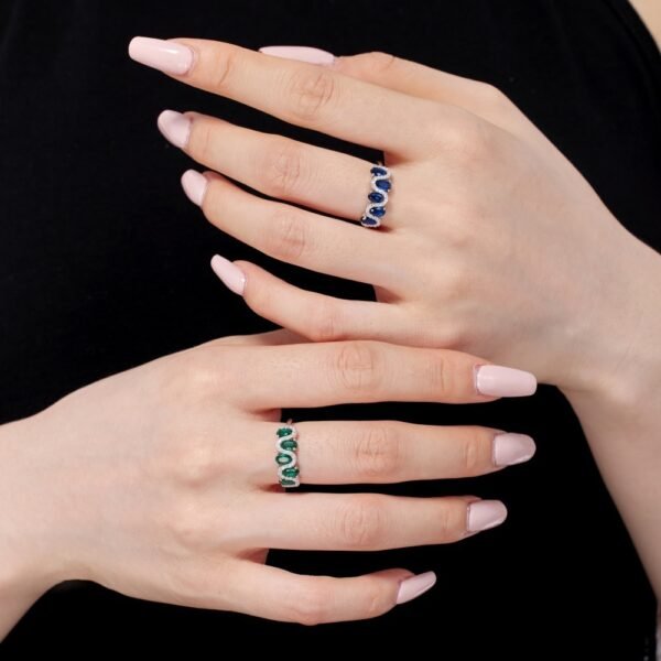 S925 Sterling Silver Oval Twisted Ring Inlaid Zircon