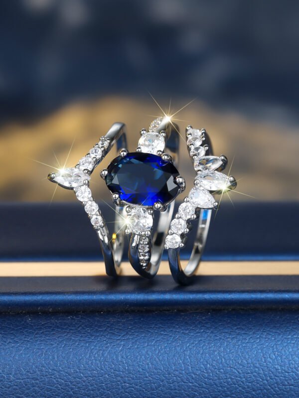 Platinum Egg-shaped Sapphire Blue Diamond Water Drop Shining Three-piece Unique Ring