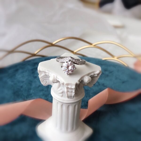 S925 Sterling Silver Zircon Ring Female Micro-inlaid Ring Six-claw Classic