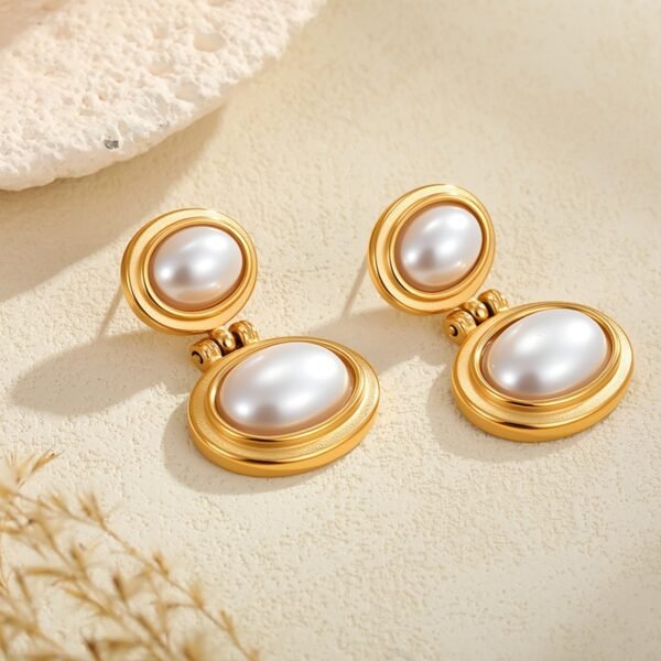 6c34ad8f-e25c-4ee6-9cb9-afbdcb5e70f4.jpg French Retro High-grade Stainless Steel Earrings