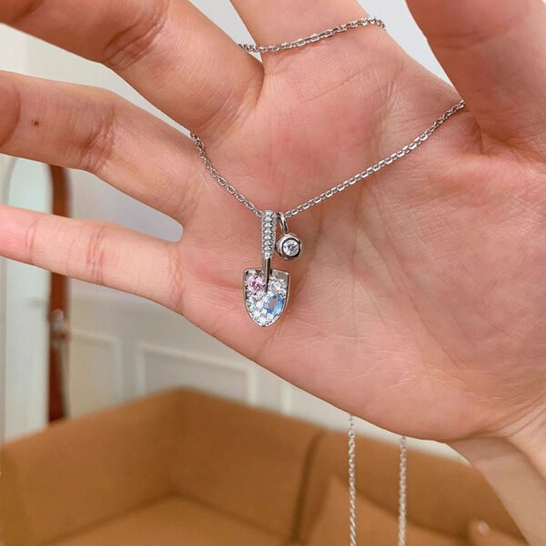 Inlaid Gradient Rhinestone Shovel Necklace