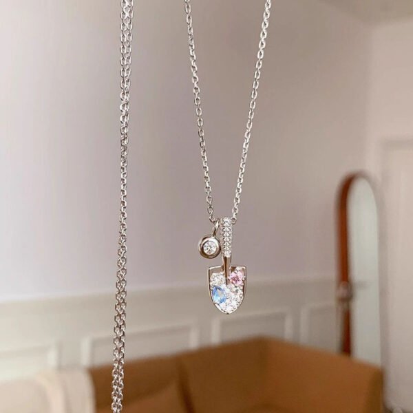Inlaid Gradient Rhinestone Shovel Necklace