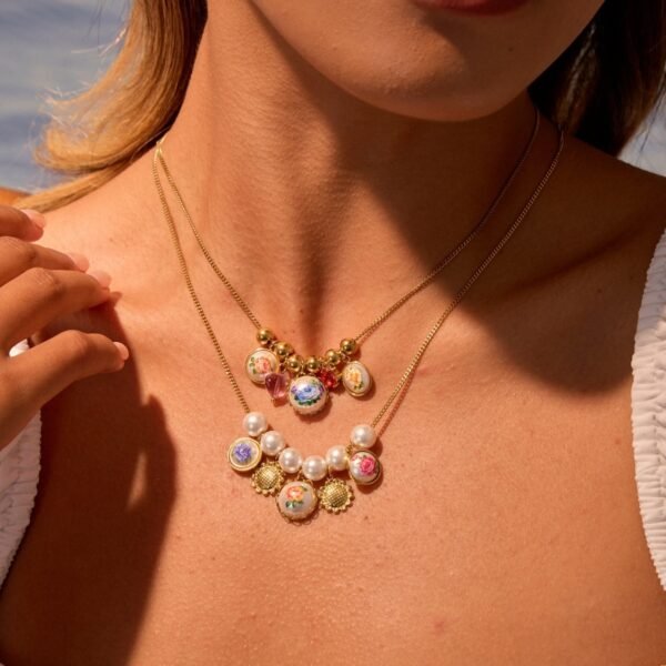 9c156ef0-09a2-4bad-a844-8d8e7dae94bd.jpg Vintage Sunflower Flower Stainless Steel Necklace