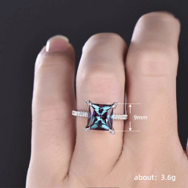 Light Luxury Design Niche High-End Ring - Fashionable Luxury Four-Prong Square Zircon Women's Ring_Auragemd