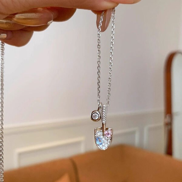 Inlaid Gradient Rhinestone Shovel Necklace